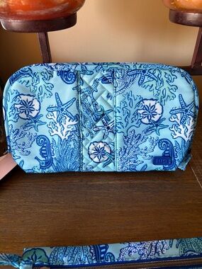 Lug Flash Cosmetic Bag. Sealife Blue.NWT